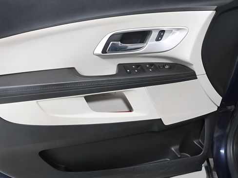 Used 2017 Chevrolet Equinox LT w/ Convenience Package FWD image 20