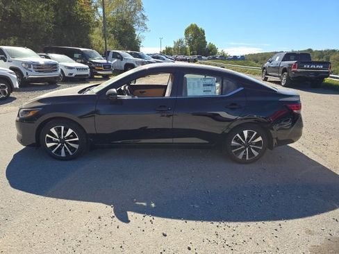 New 2025 Nissan Sentra SV w/ SV Premium Package image 2