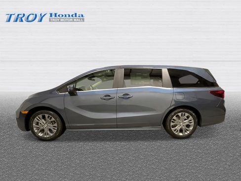 New 2026 Honda Odyssey Touring image 2