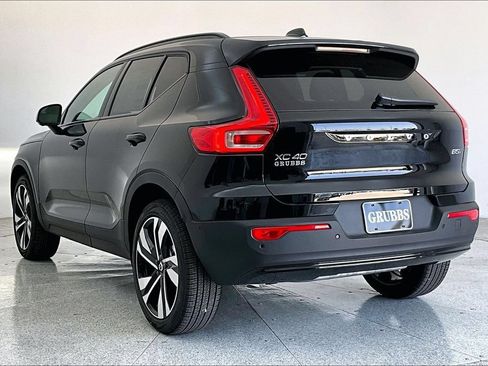New 2026 Volvo XC40 B5 Ultra w/ Protection Package Premier AWD/4WD image 3