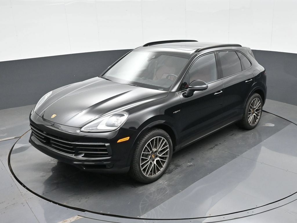Certified 2023 Porsche Cayenne Platinum Edition AWD/4WD image 26