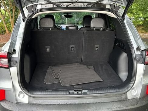 Certified 2024 Ford Escape Platinum AWD/4WD image 20