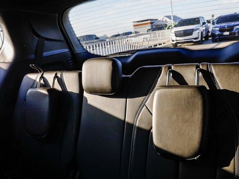 New 2027 Chrysler Pacifica Select FWD image 23