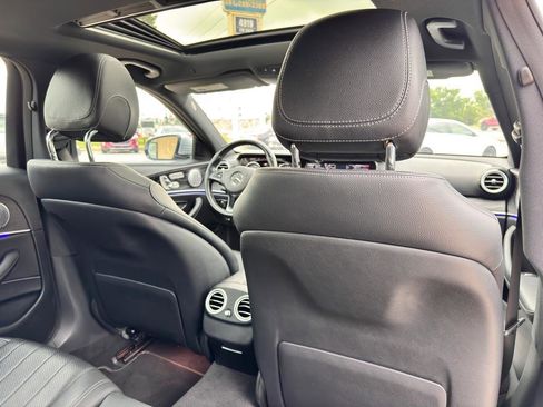 Used 2017 Mercedes-Benz E 300 image 18