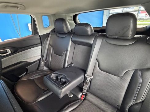 Used 2022 Jeep Compass Latitude AWD/4WD image 33