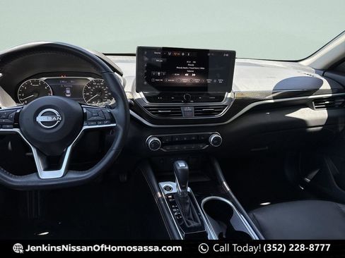 Certified 2024 Nissan Altima 2.5 SR w/ SR Premium Package FWD image 26