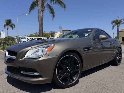 Used 2016 Mercedes-Benz SLK 300 w/ Premium 1 Package image 2