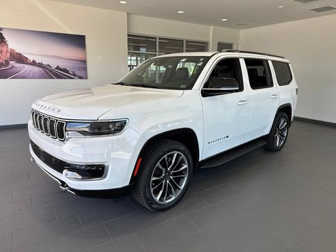 Used 2024 Jeep Wagoneer Series II w/ Convenience Group I AWD/4WD image 4