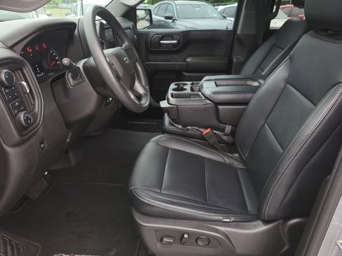 Used 2025 Chevrolet Silverado 1500 Custom Trail Boss w/ LPO, Dark Essentials Package AWD/4WD image 16