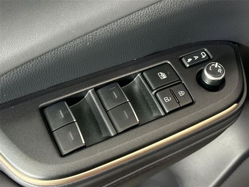 Certified 2023 Toyota Crown AWD/4WD image 28