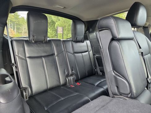 Used 2017 Nissan Pathfinder SL image 29