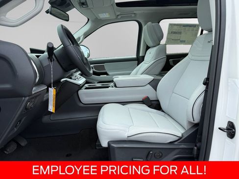 New 2026 Ford Expedition Max Platinum w/ Platinum Ultimate Package AWD/4WD image 9