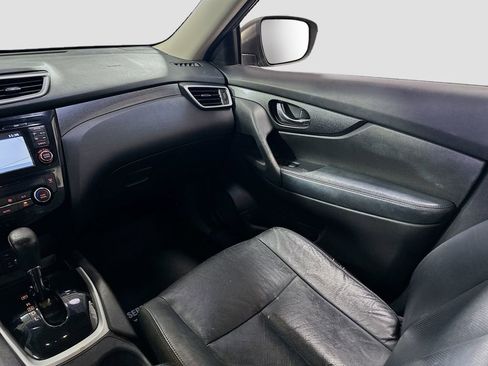 Used 2015 Nissan Rogue SL FWD image 25