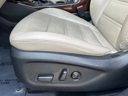 Used 2017 Kia Sorento EX w/ EX V6 Premium Package image 13