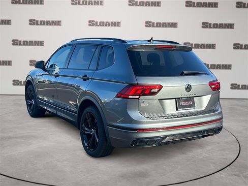 Used 2023 Volkswagen Tiguan SE R-Line image 3