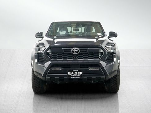 Used 2024 Toyota Tacoma TRD Off-Road w/ TRD Off Road Premium Package AWD/4WD image 8
