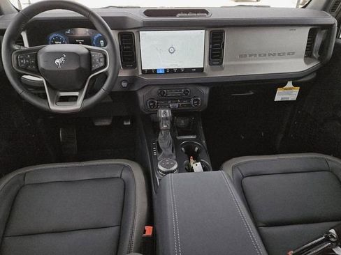 New 2025 Ford Bronco Outer Banks image 6