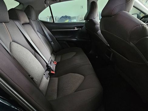 Used 2020 Toyota Camry LE FWD image 17