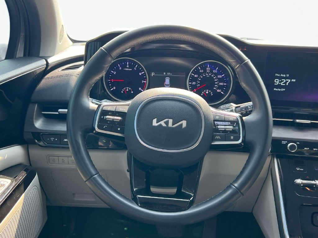 Certified 2023 Kia Carnival EX FWD image 14