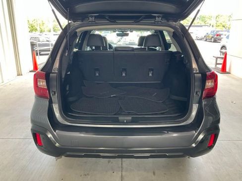Used 2019 Subaru Outback 2.5i Limited AWD/4WD image 19