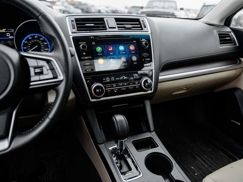 Used 2019 Subaru Outback 2.5i Limited w/ Popular Package #2 image 7