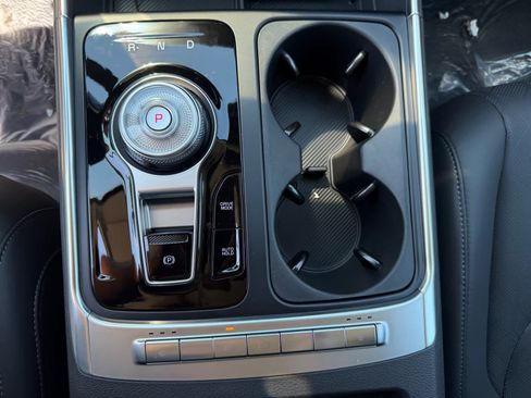 New 2026 Kia Carnival EX FWD image 19