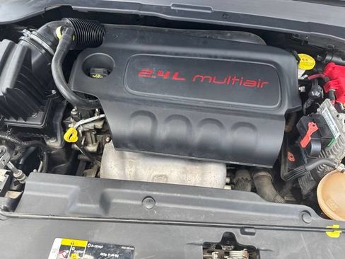 Used 2019 Jeep Compass Latitude FWD image 6
