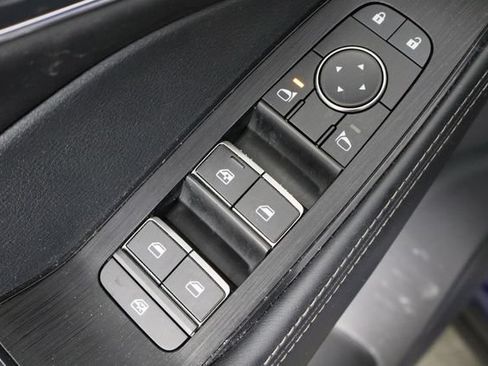 Used 2023 Nissan Rogue Platinum AWD/4WD image 19