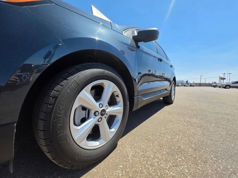 Used 2024 Ford Edge SE AWD/4WD image 9