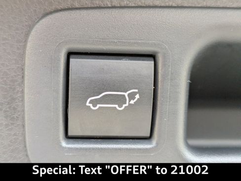 Used 2023 Toyota Highlander Limited image 14