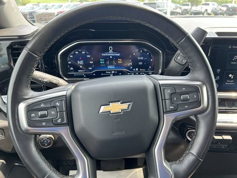Used 2024 Chevrolet Silverado 2500 LTZ AWD/4WD image 27