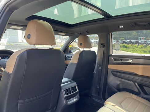 New 2026 Volkswagen Atlas Cross Sport SEL R-Line image 13