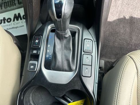 Used 2019 Hyundai Santa Fe XL image 20