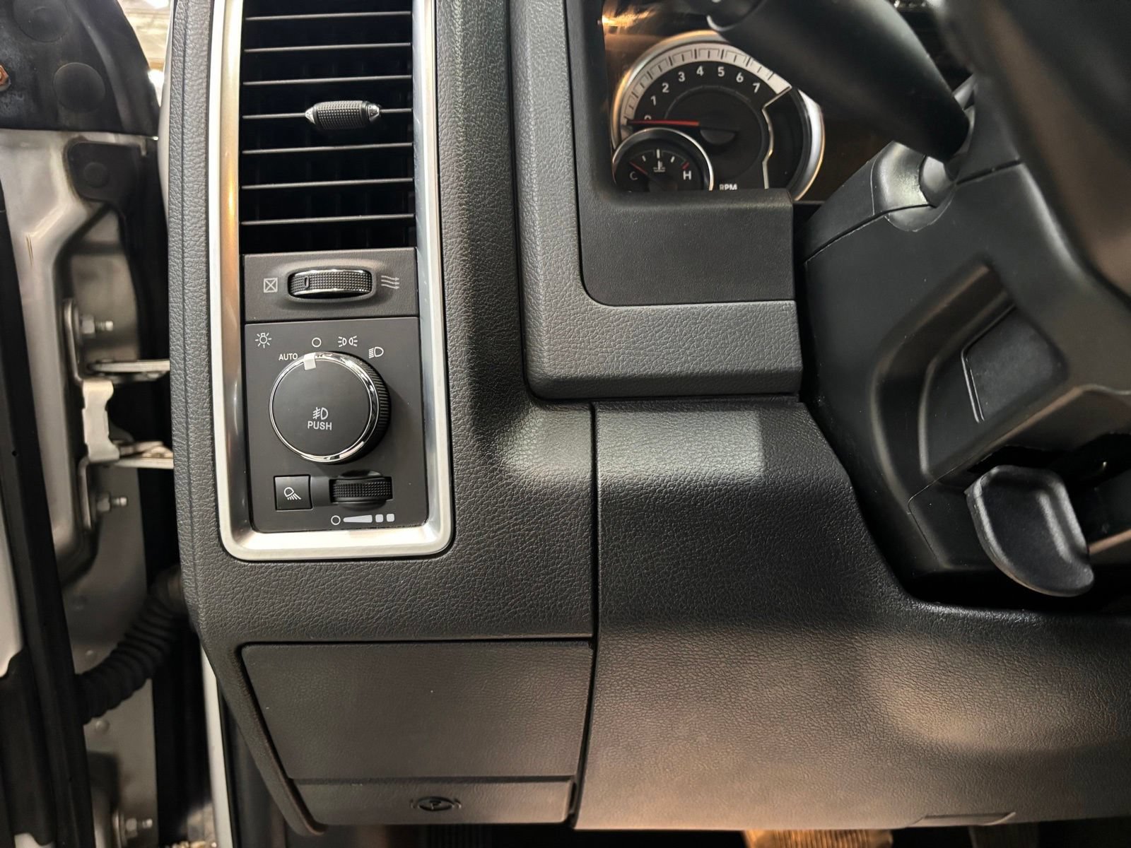 Used 2018 RAM 1500 Big Horn AWD/4WD image 16