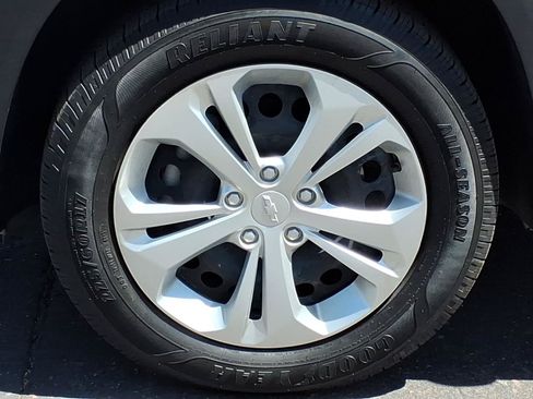 Used 2024 Chevrolet Trax LS FWD image 9