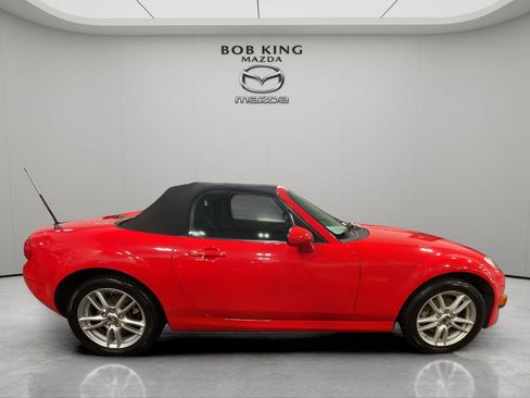 Used 2014 MAZDA MX-5 Miata Sport w/ Convenience Package RWD image 6