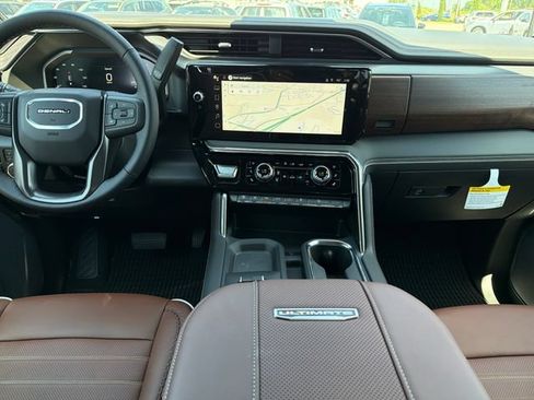 New 2026 GMC Sierra 2500 Denali Ultimate AWD/4WD image 9