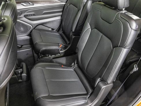 New 2026 Jeep Grand Cherokee L Limited AWD/4WD image 38
