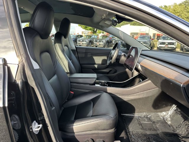 Used 2019 Tesla Model 3 Standard Range Plus RWD image 9