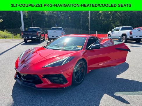 Used 2021 Chevrolet Corvette Stingray Premium Cpe w/ Z51 Performance Package RWD image 1