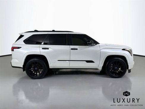 Used 2024 Toyota Sequoia Capstone AWD/4WD image 5