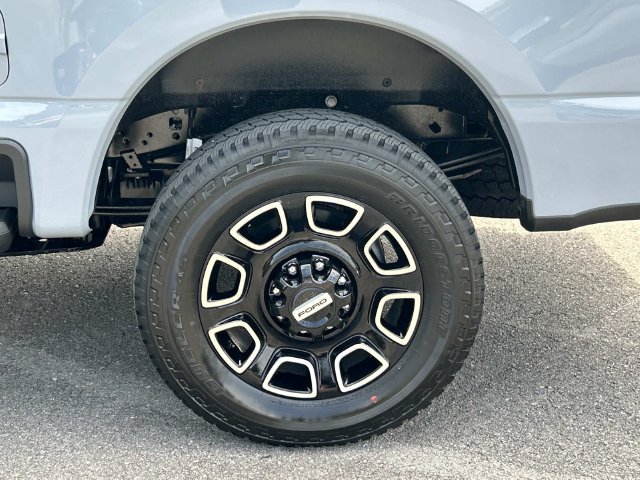 New 2026 Ford F250 Platinum AWD/4WD image 13