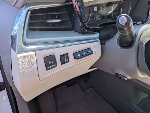 Certified 2024 Cadillac XT5 Premium Luxury w/ Technology Package FWD image 13