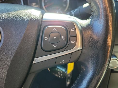 Used 2017 Toyota Camry SE image 20