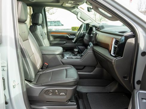 Used 2025 GMC Sierra 1500 Denali w/ Denali Reserve Package image 10