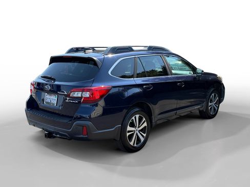 Used 2018 Subaru Outback 2.5i Limited AWD/4WD image 5