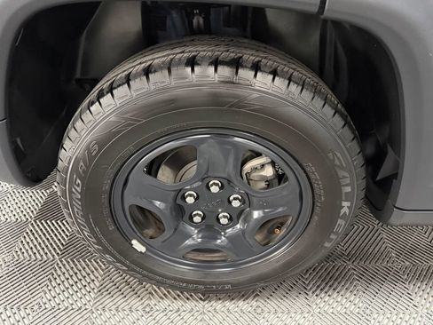 Used 2018 Jeep Compass Sport FWD image 19
