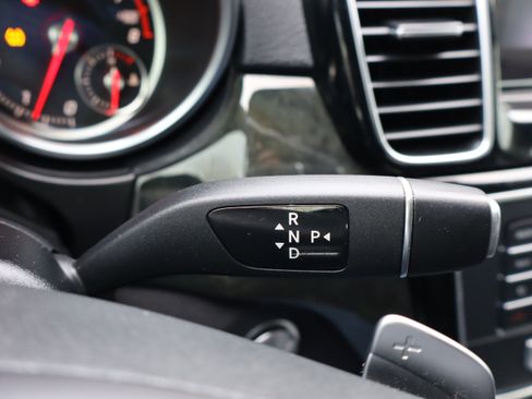 Used 2019 Mercedes-Benz GLS 450 4MATIC image 25