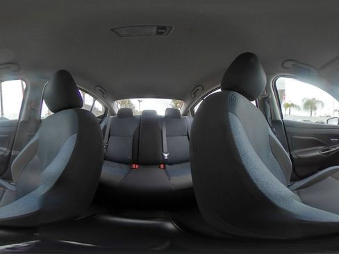 Used 2025 Nissan Versa SV FWD image 40