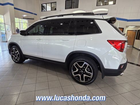 Used 2023 Honda Passport Elite image 6